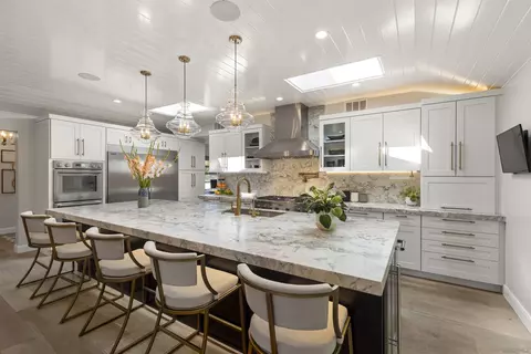 5828 Cactus Way, La Jolla, CA 92037