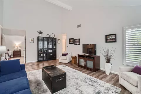 Living - 1471 Swift Ln #72, El Cajon, CA 92020 photo 3 of 4