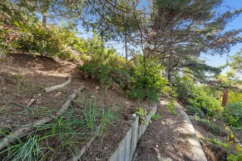Exterior - 1888 Puente Dr, La Jolla, CA 92037 photo 6 of 8