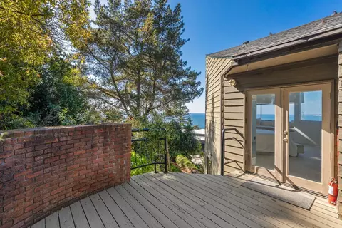 Exterior - 1888 Puente Dr, La Jolla, CA 92037 photo 4 of 8