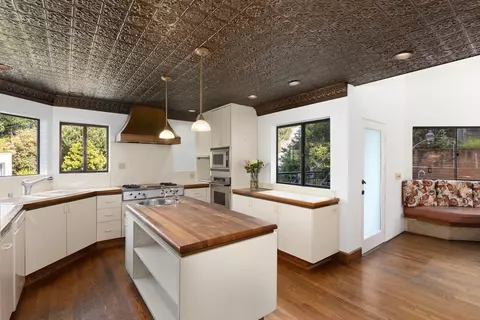 Kitchen - 1888 Puente Dr, La Jolla, CA 92037 photo 1 of 3