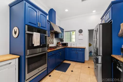 Kitchen - 228 Dewitt Ct, El Cajon, CA 92020 photo 3 of 4