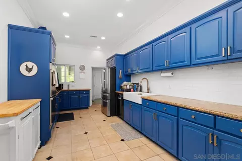 Kitchen - 228 Dewitt Ct, El Cajon, CA 92020 photo 2 of 4