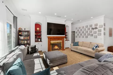 Living - 228 Dewitt Ct, El Cajon, CA 92020 photo 4 of 7