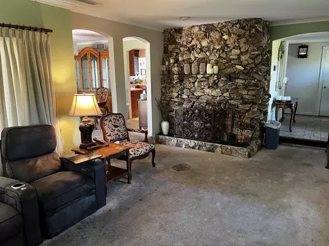 Living - 445 La Cresta Rd, El Cajon, CA 92021 photo 3 of 3