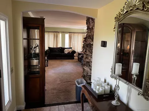 Living - 445 La Cresta Rd, El Cajon, CA 92021 photo 1 of 3