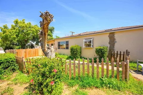 Exterior - 12315 Rockcrest Rd, Lakeside, CA 92040 photo 4 of 9