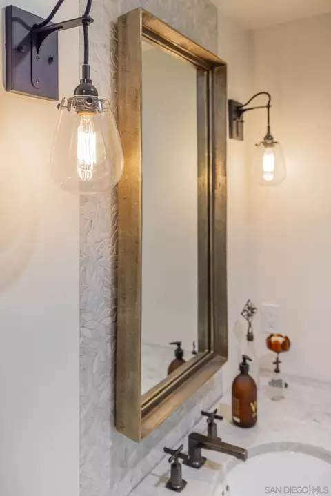 Bath - 219 27th St, Del Mar, CA 92014 photo 8 of 9