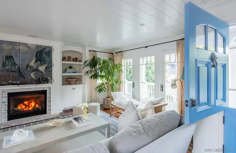 Living - 219 27th St, Del Mar, CA 92014 photo 1 of 5
