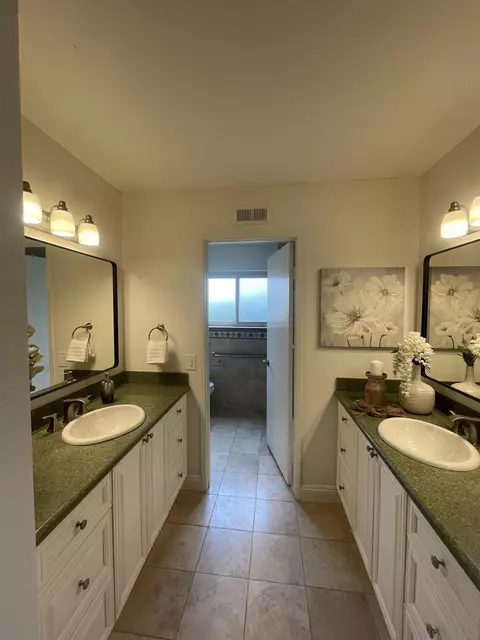 Bath - 7306 Borla Pl, Carlsbad, CA 92009 photo 1 of 2