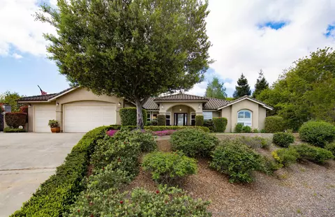 1320 Deerbrook Dr, San Marcos, CA 92069