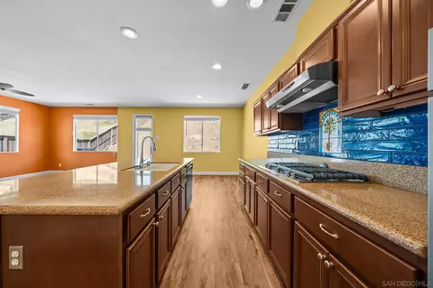 Kitchen - 35664 Bryce Rd, Winchester, CA 92596 photo 3 of 4