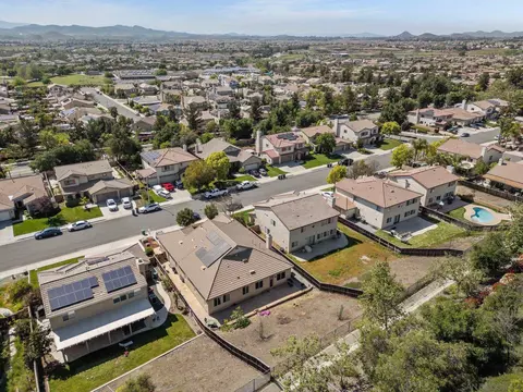 View/Area - 35664 Bryce Rd, Winchester, CA 92596 photo 2 of 5