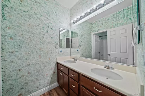 Bath - 35664 Bryce Rd, Winchester, CA 92596 photo 3 of 8