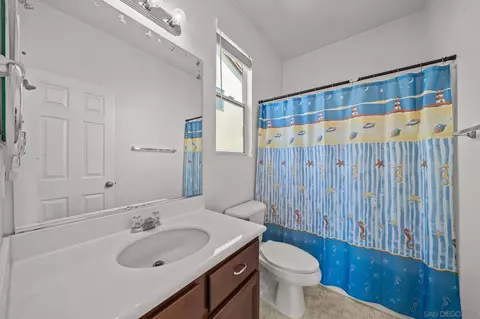 Bath - 35664 Bryce Rd, Winchester, CA 92596 photo 2 of 8