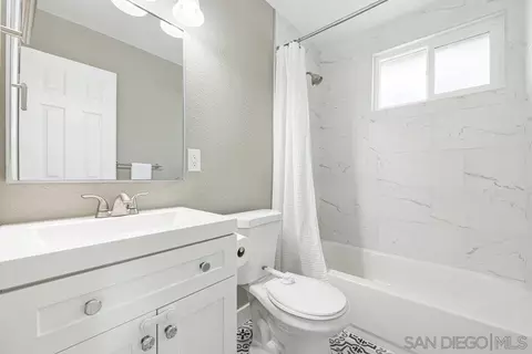 Bath - 10132 Timberlane, Santee, CA 92071 photo 1 of 2