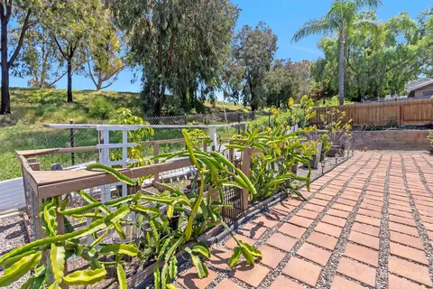 8555 Dobyns Dr, Santee, CA 92071 photo 4