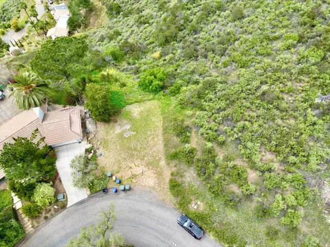 sky dr, Escondido, CA 92026 photo 2