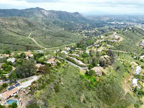 sky dr, Escondido, CA 92026 photo 8