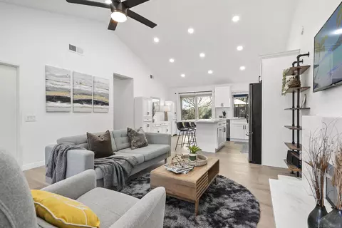 Living - 1410 Westwood Pl, Oceanside, CA 92056 photo 3 of 4
