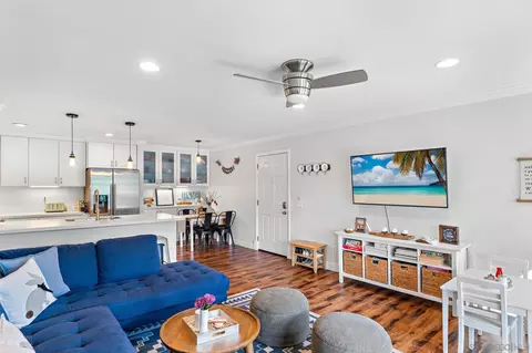 Living - 506 Canyon Dr #46, Oceanside, CA 92054 photo 2 of 4