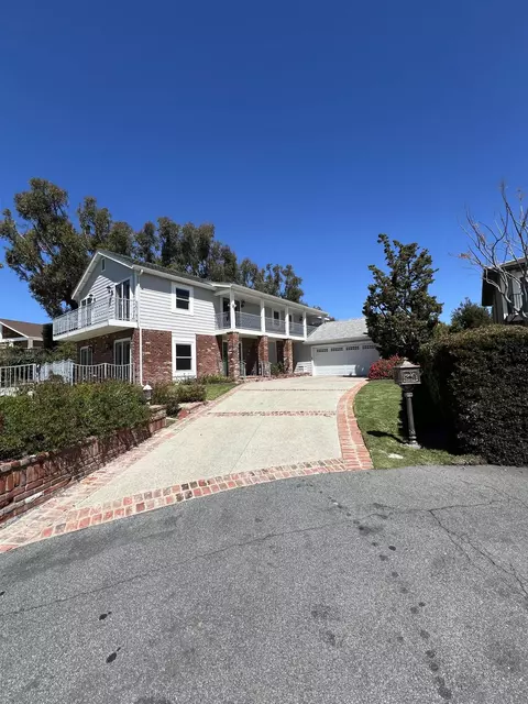 19432 Holiday Ln, Santa Ana, CA 92705
