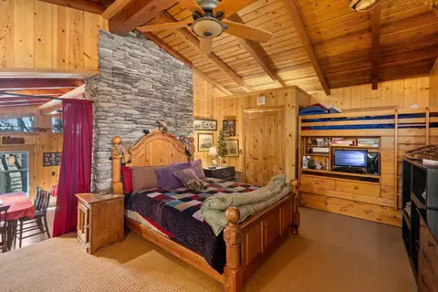Bedroom - 34609 Arrapahoe Pl, Julian, CA 92036 photo 4 of 6