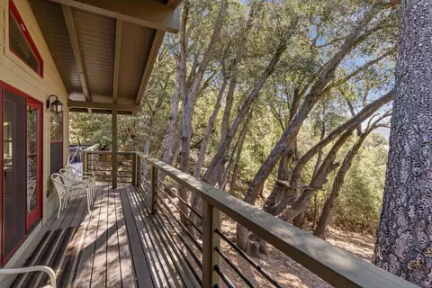 Exterior - 34609 Arrapahoe Pl, Julian, CA 92036 photo 7 of 10