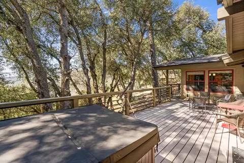 Exterior - 34609 Arrapahoe Pl, Julian, CA 92036 photo 5 of 10
