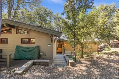 Exterior - 34609 Arrapahoe Pl, Julian, CA 92036 photo 8 of 10