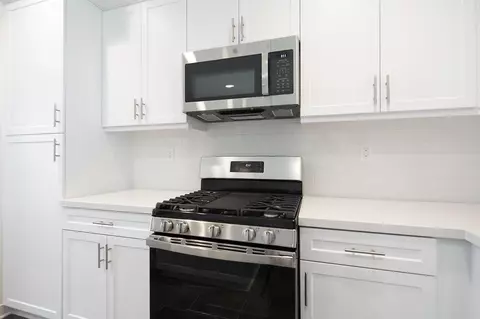 Kitchen - 409 Lake Shore Way, Santee, CA 92071 photo 3 of 3