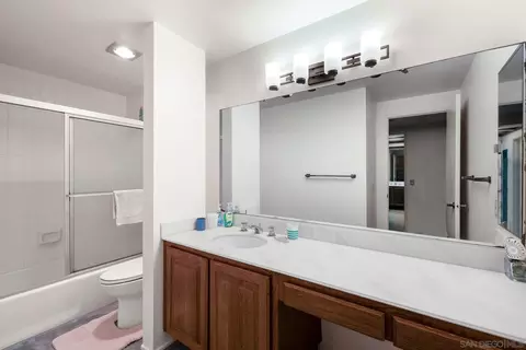 Bath - 79 Montego Ct, Coronado, CA 92118 photo 3 of 3