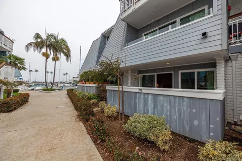 Exterior - 79 Montego Ct, Coronado, CA 92118 photo 8 of 10