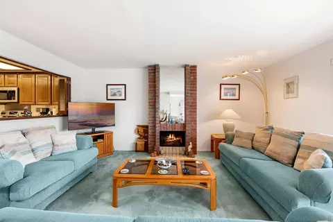 Living - 79 Montego Ct, Coronado, CA 92118 photo 2 of 4