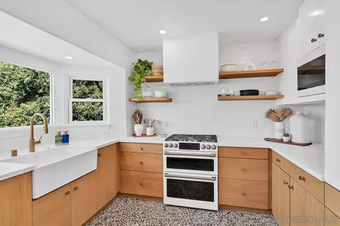 4588 44th St, San Diego, CA 92115