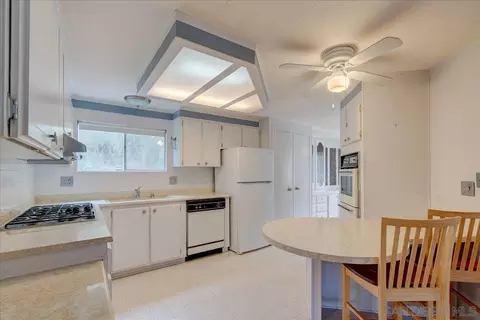 Kitchen - 8712 N Magnolia Ave #151, Santee, CA 92071 photo 1 of 2