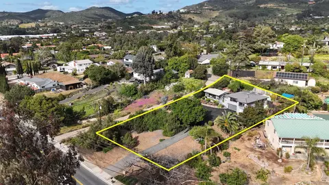 2136 Foothill Dr, Vista, CA 92084 photo 3