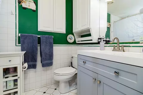 Bath - 8227 Limon Ln, El Cajon, CA 92021 photo 2 of 3