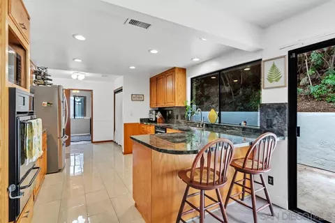 Kitchen - 13316 Tarascan Dr, Poway, CA 92064 photo 2 of 7