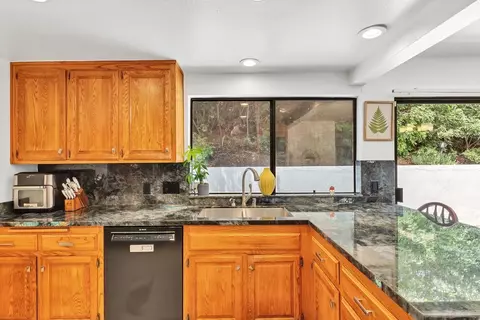 Kitchen - 13316 Tarascan Dr, Poway, CA 92064 photo 5 of 7