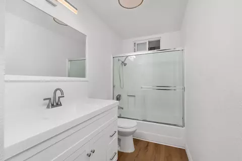 Bath - 1165 Decker St #4, El Cajon, CA 92019 photo 1 of 1