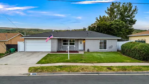 10330 Strathmore Dr, Santee, CA 92071