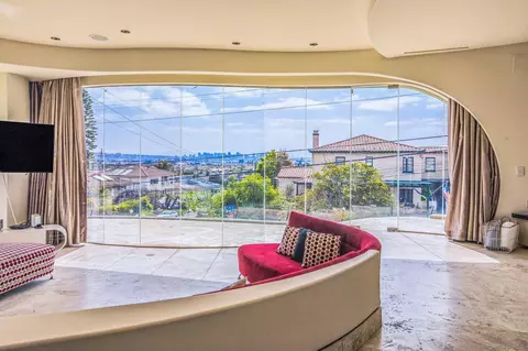 1676 Plum St, San Diego, CA 92106