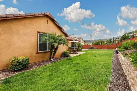 Exterior - 3250 Beven Dr, Escondido, CA 92027 photo 6 of 8