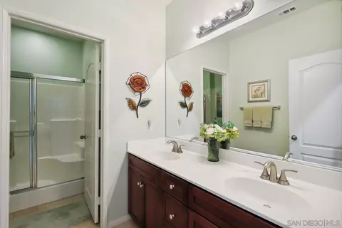 Bath - 3250 Beven Dr, Escondido, CA 92027 photo 3 of 5