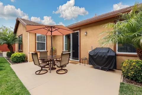 Exterior - 3250 Beven Dr, Escondido, CA 92027 photo 7 of 8
