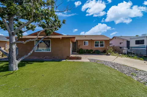 1297 E Lexington Ave, El Cajon, CA 92019 photo 2