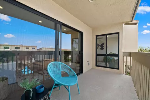 Exterior - 429 S Sierra Ave #238, Solana Beach, CA 92075 photo 3 of 14