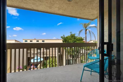 Exterior - 429 S Sierra Ave #238, Solana Beach, CA 92075 photo 1 of 14