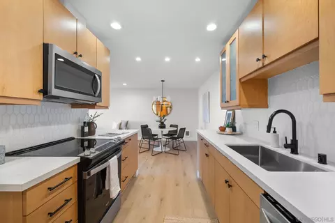 Kitchen - 429 S Sierra Ave #238, Solana Beach, CA 92075 photo 2 of 4